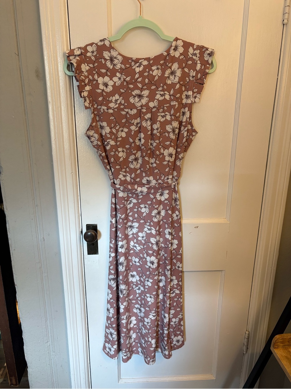 Floral Cap-Sleeve Midi Dress in Dusty Mauve